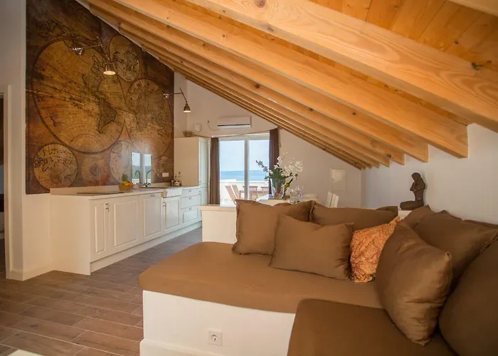 Apartment Captain's Attic *